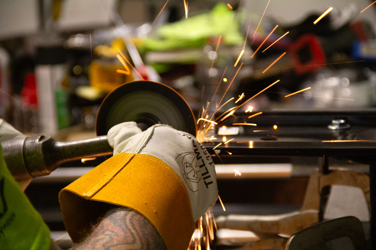 Close up on the seat grinding.